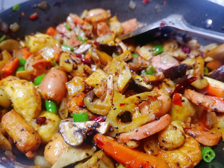 熟猪蹄怎么回锅做好吃 - 美食博主教你妙招